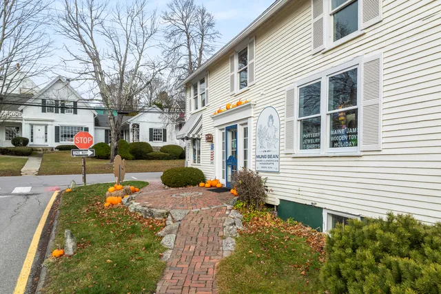 $1,475,000 | 37 Townsend Avenue, Boothbay Harbor, ME 04538