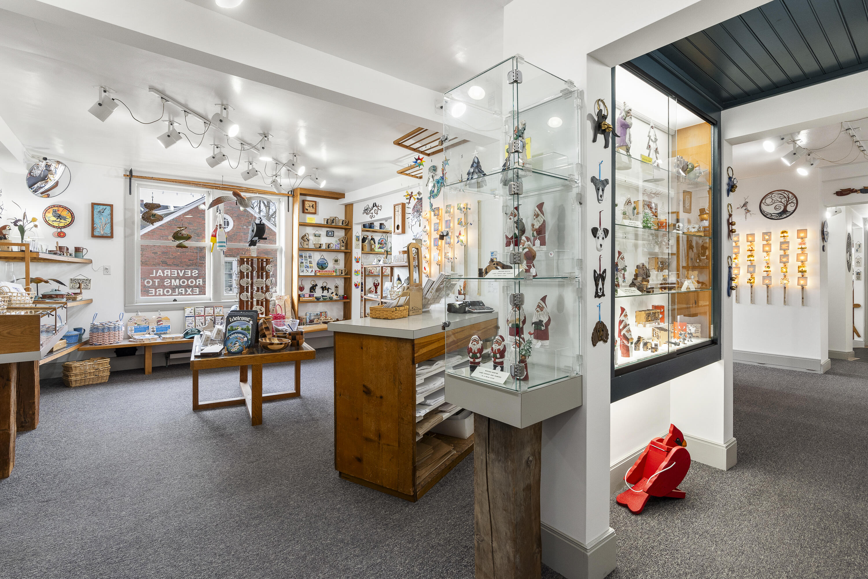 37 Townsend Avenue Boothbay Harbor, ME 04538 - Photo 10 of 51 Showroom