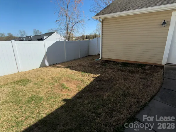 $2,400 | 17924 Ragtop Day Lane, Cornelius, NC 28031