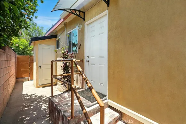$1,800 | 9221 Swinton Avenue, North Hills, CA 91343