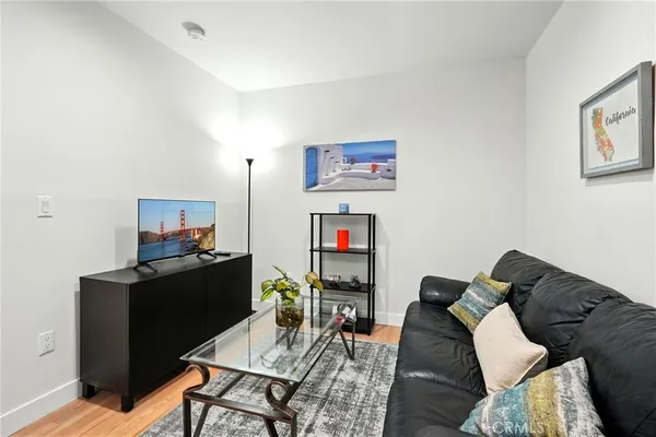 $1,800 | 9221 Swinton Avenue, North Hills, CA 91343