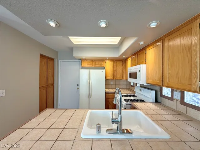 $1,795 | 5239 Green Forest Way, Las Vegas, NV 89118