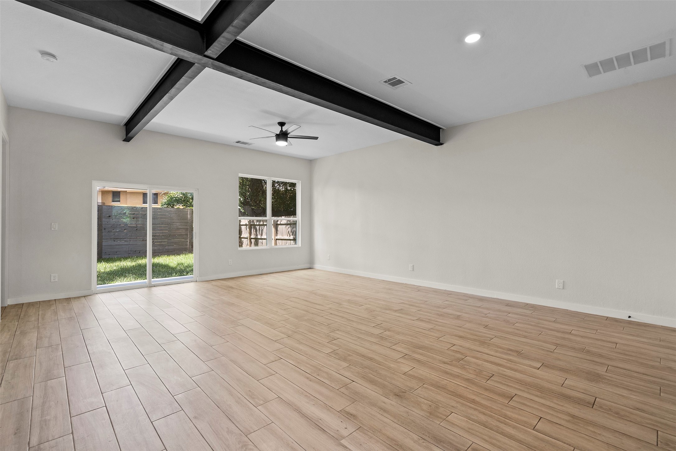 3613 Munson Street Austin, TX 78721 - Photo 15 of 36