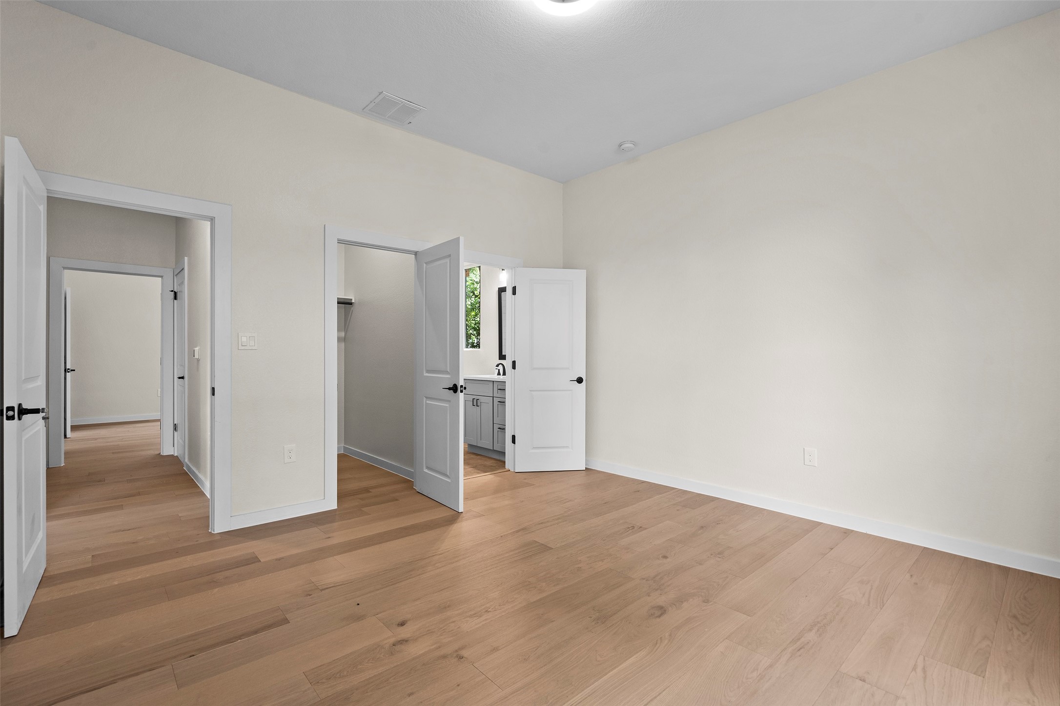 3613 Munson Street Austin, TX 78721 - Photo 26 of 36