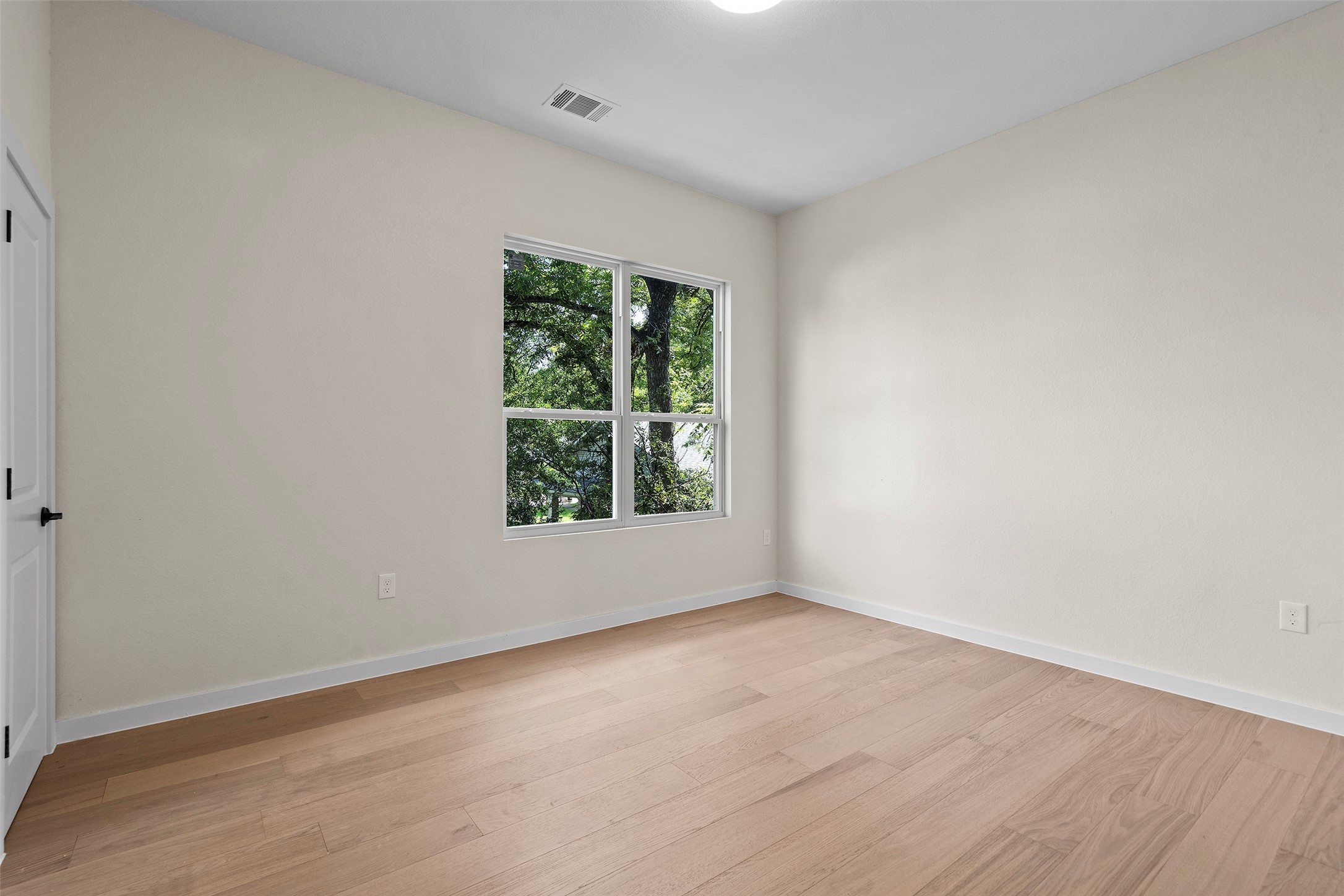 3613 Munson Street Austin, TX 78721 - Photo 27 of 36