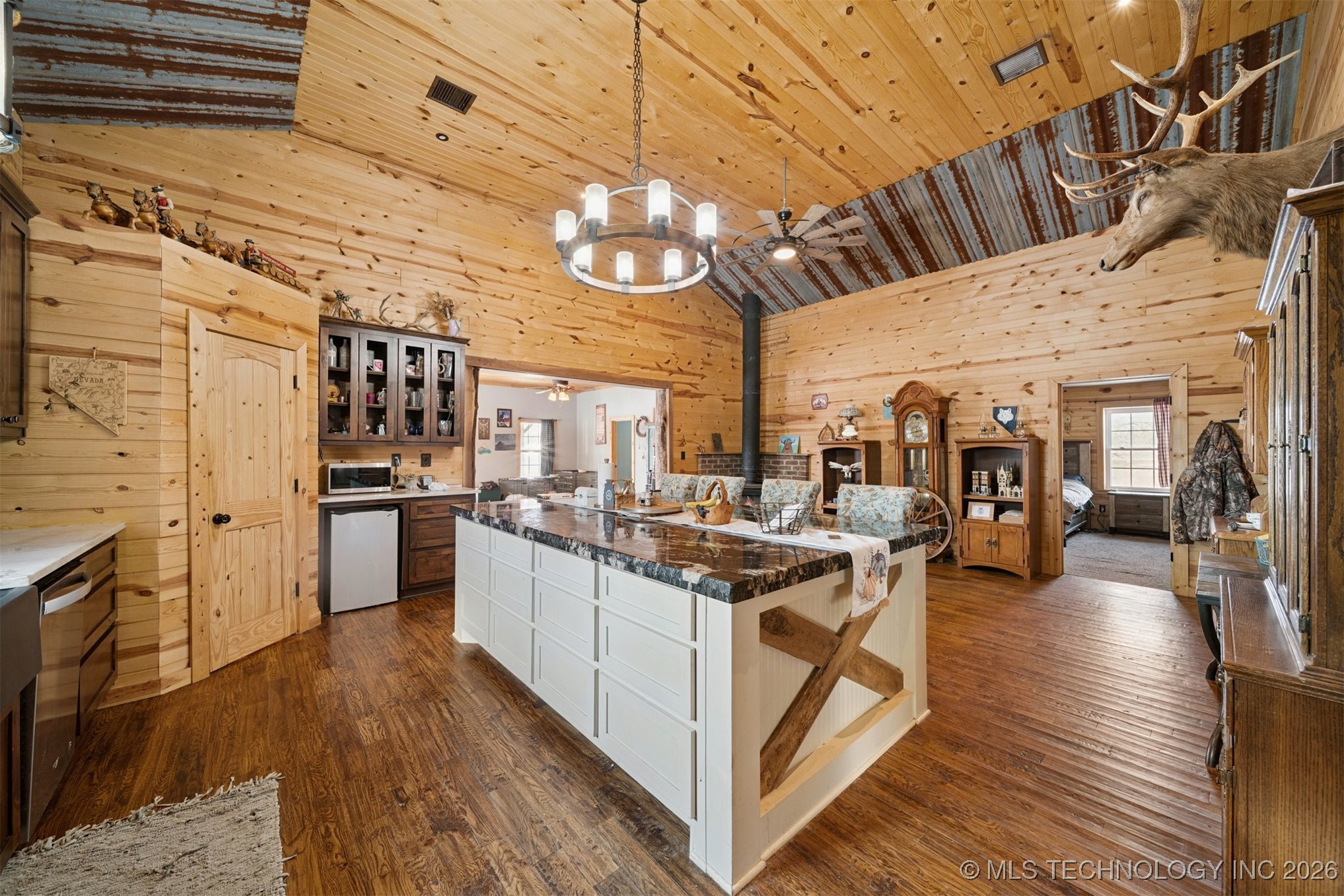 11815 255th Road Nowata, OK 74048 - Photo 5 of 43 Kitchen island