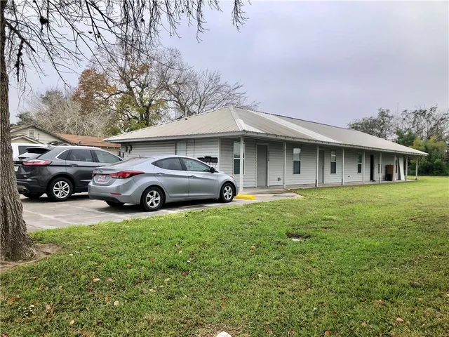 $300,000 | 401 West Depot Street, Refugio, TX 78377
