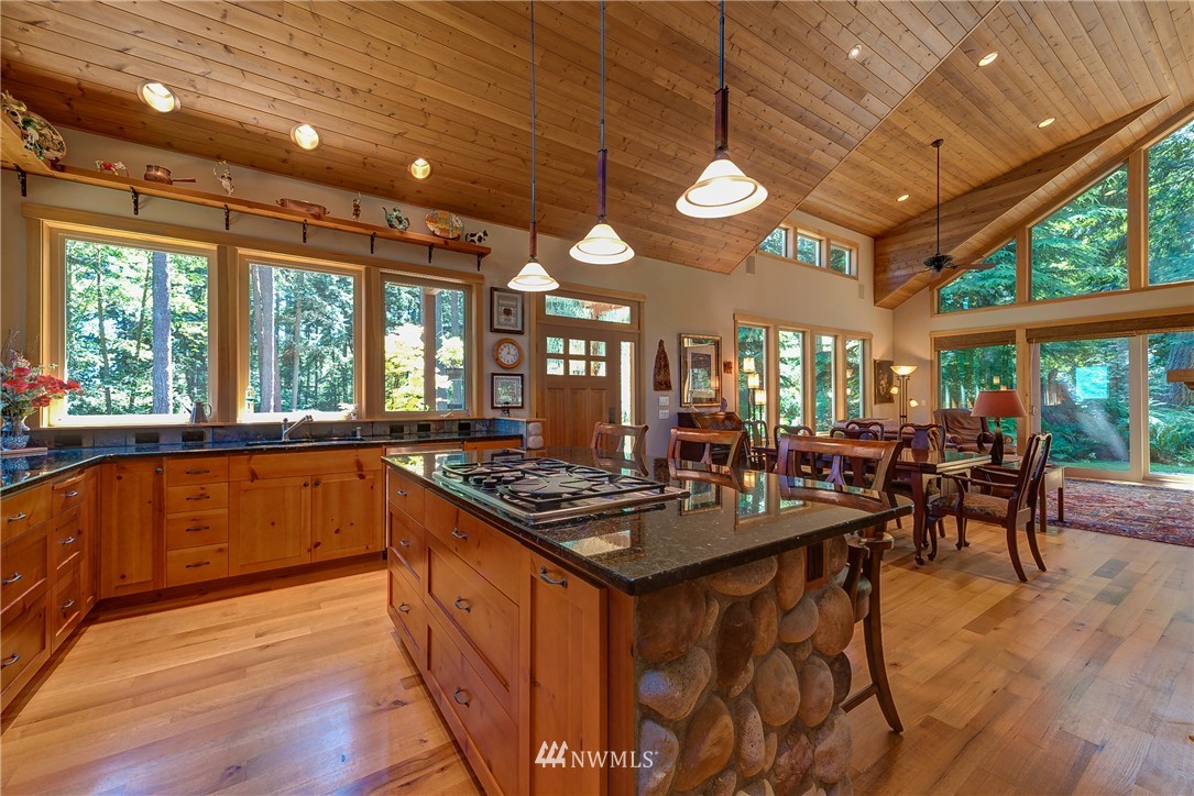 447 Koontz Road Oak Harbor, WA 98277 - Photo 7 of 19