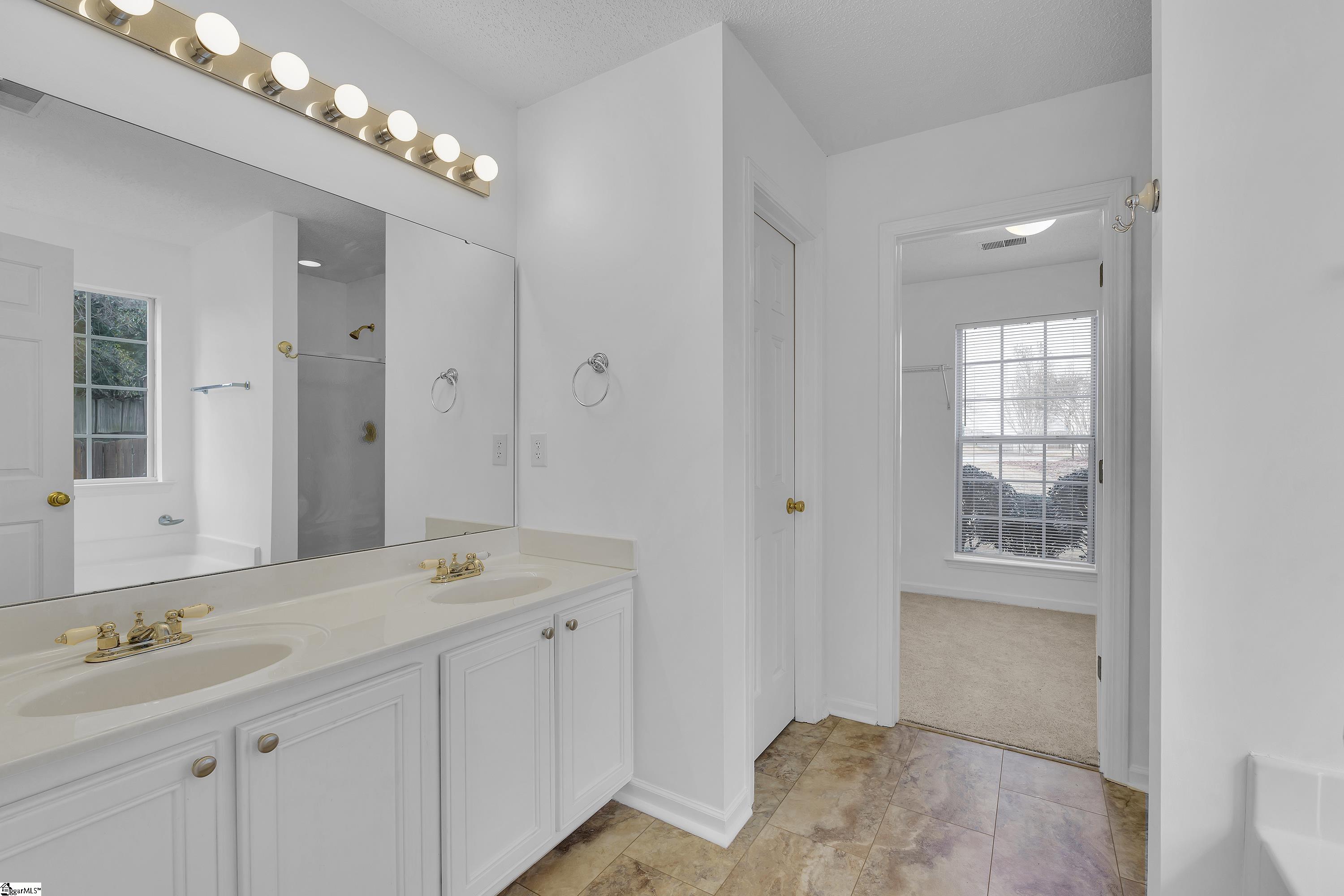 6 Buzzell Court Simpsonville, SC 29681 - Photo 16 of 28