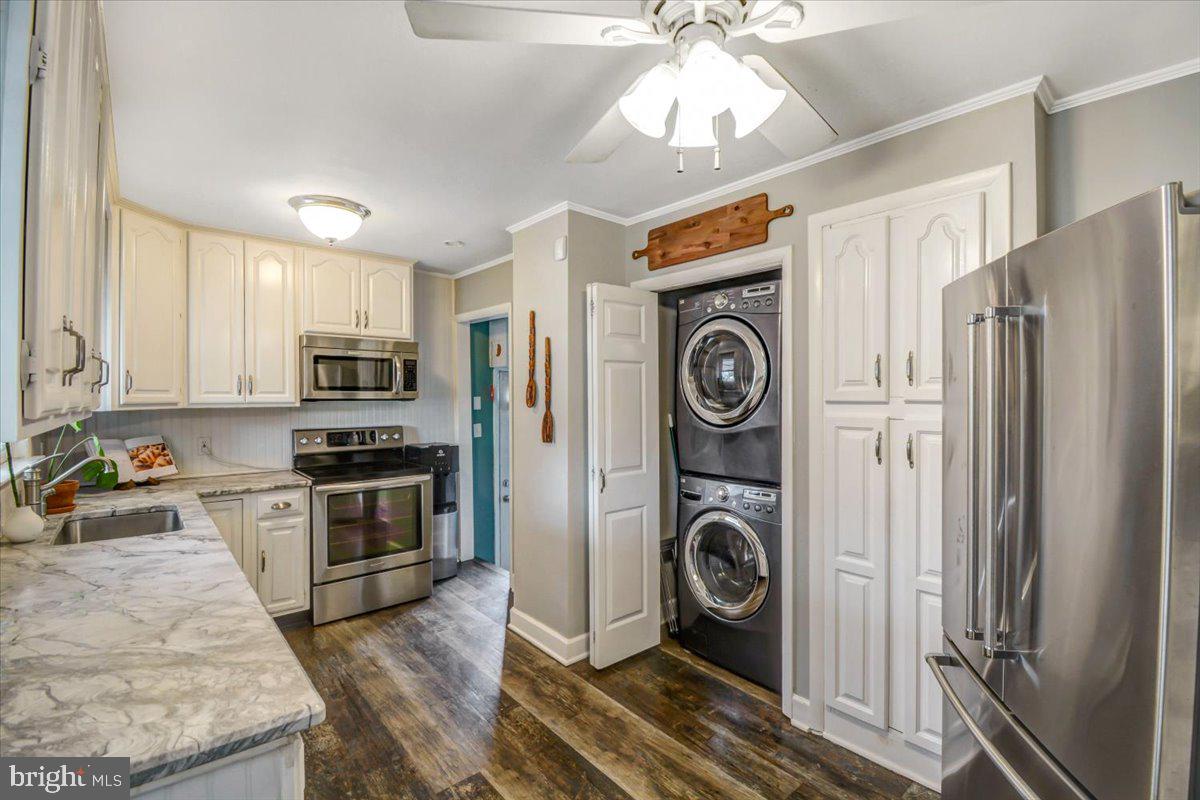 4 Steuart Lane Edgewater, MD 21037 - Photo 20 of 41 Front loading washer and dryer has its own closet!