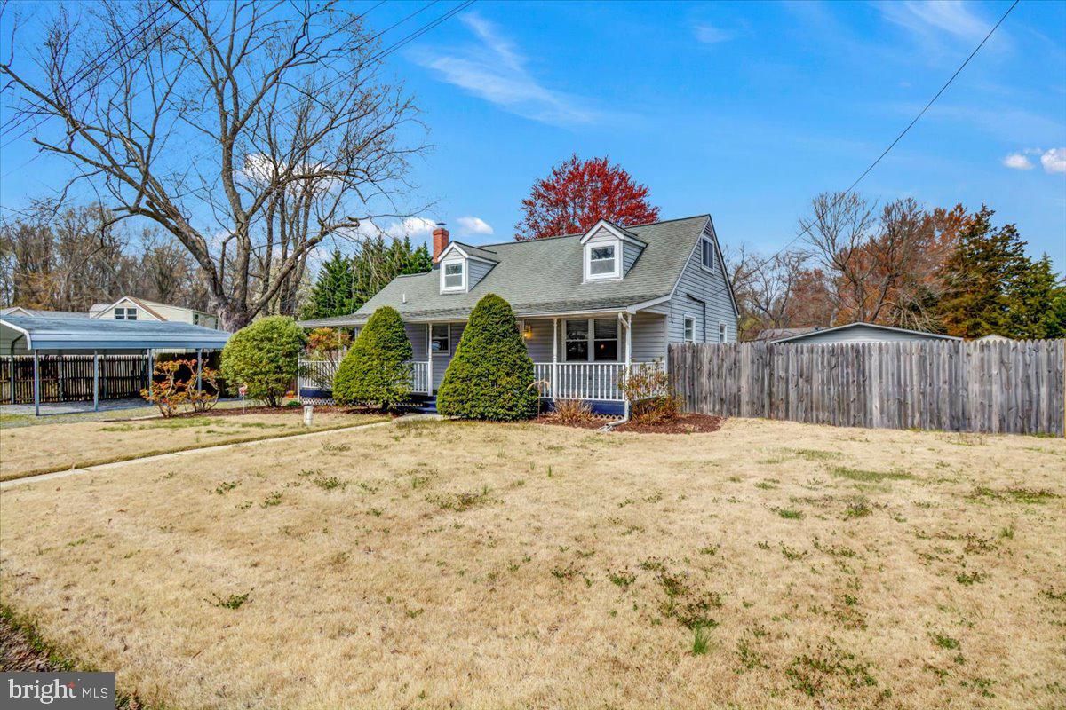 4 Steuart Lane Edgewater, MD 21037 - Photo 2 of 41 Beautiful front yard and landscaping.