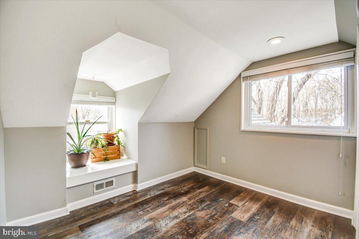 4 Steuart Lane Edgewater, MD 21037 - Photo 22 of 41 All new flooring through-out upstairs!
