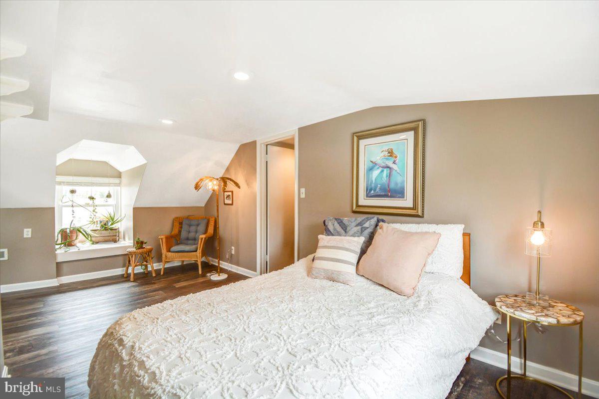 4 Steuart Lane Edgewater, MD 21037 - Photo 25 of 41 Lots of lighting