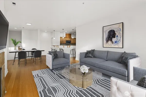 $569,999 | 19102 20th Drive Southeast, Unit B206, Bothell, WA 98012