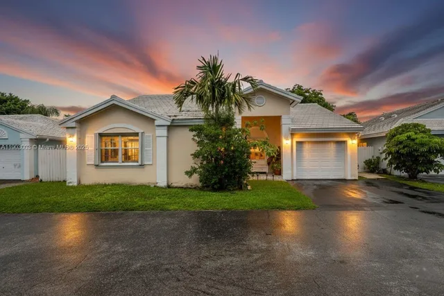 $590,000 | 6410 Southwest 112th Place, Miami, FL 33173