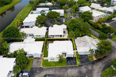 $590,000 | 6410 Southwest 112th Place, Miami, FL 33173