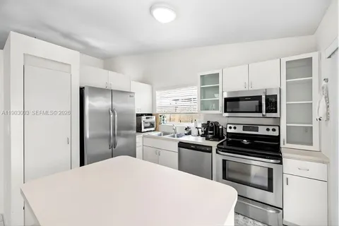 $590,000 | 6410 Southwest 112th Place, Miami, FL 33173