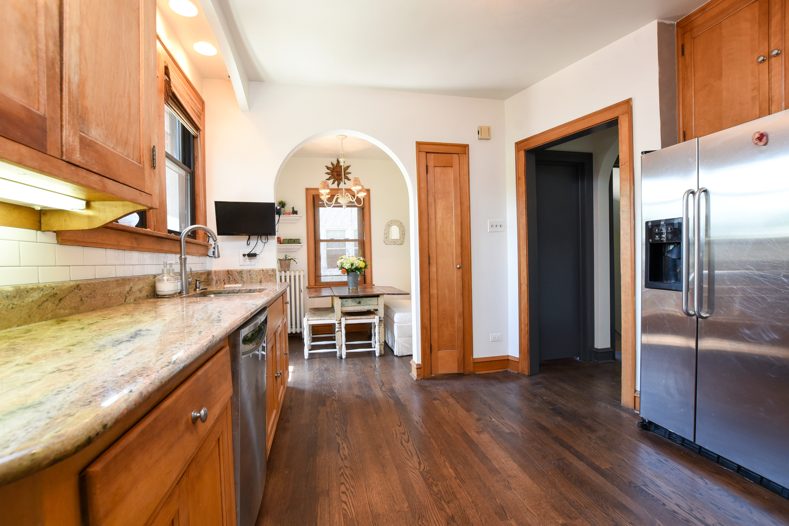 417 Shenstone Road Riverside, IL 60546 - Photo 13 of 47