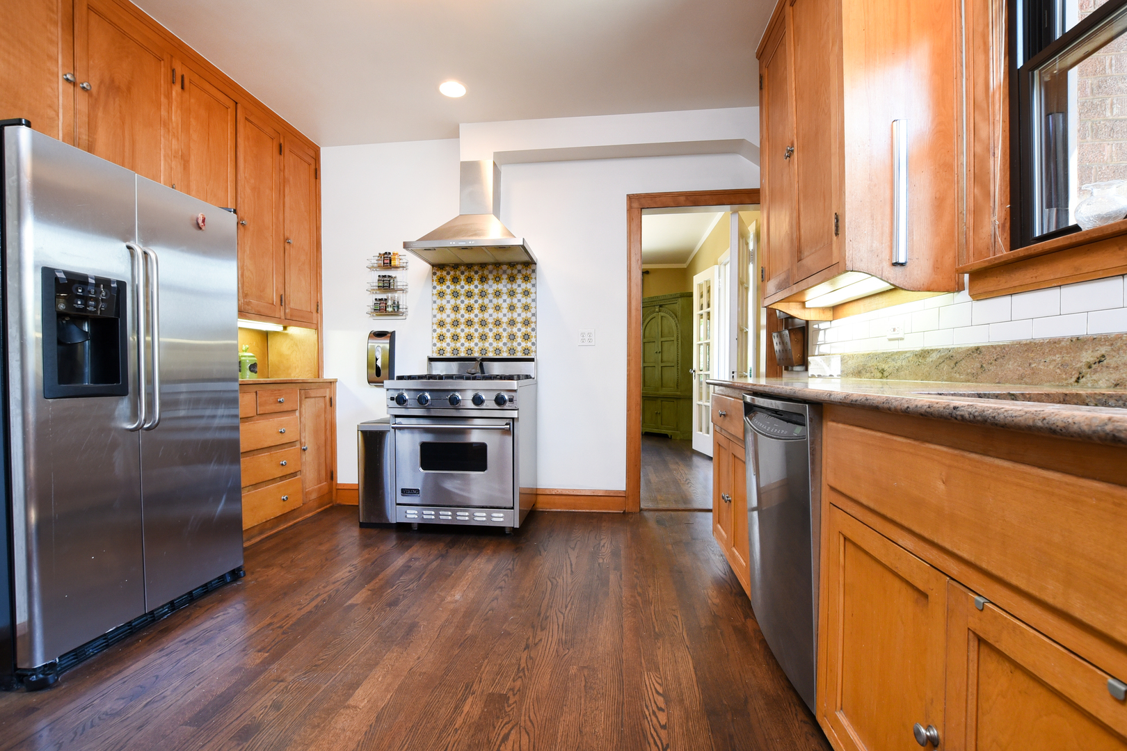 417 Shenstone Road Riverside, IL 60546 - Photo 16 of 47