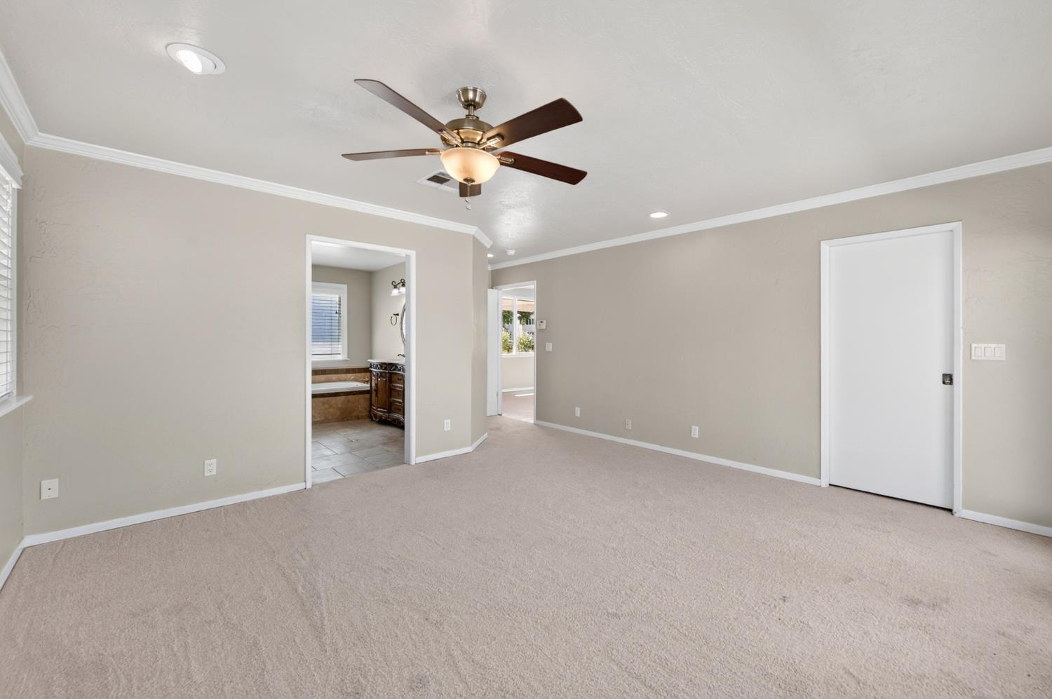 4105 Perrin Road Clovis, CA 93619 - Photo 21 of 67 Gallery Image 21