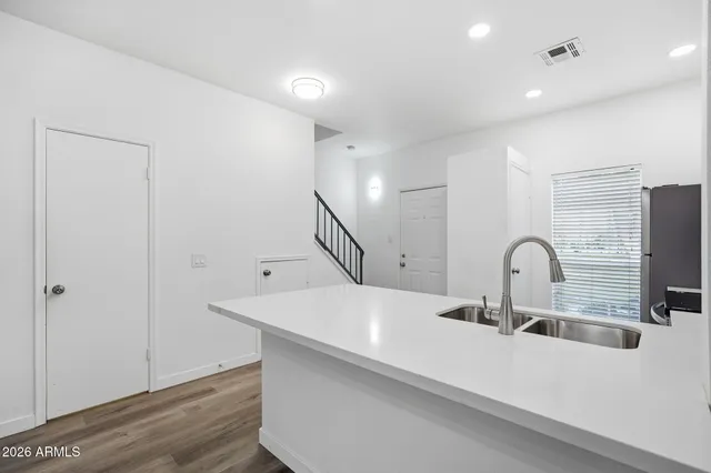 $1,695 | 18804 North 33rd Drive, Unit 3, Phoenix, AZ 85027