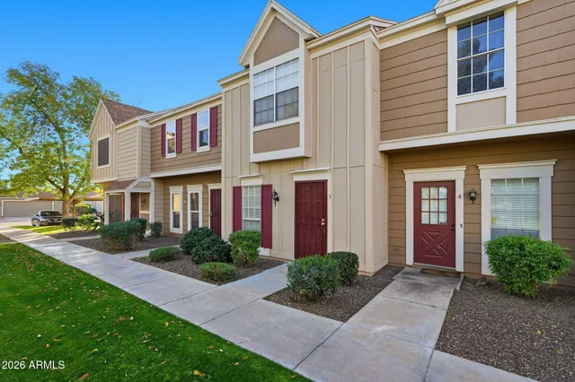 $1,695 | 18804 North 33rd Drive, Unit 3, Phoenix, AZ 85027