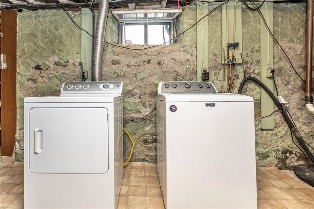 866 Riverside Drive Methuen, MA 01844 - Photo 31 of 40