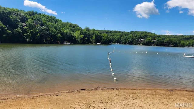 $525,000 | 1509 Lake Sherwood Drive, Marthasville, MO 63357