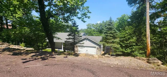 $525,000 | 1509 Lake Sherwood Drive, Marthasville, MO 63357