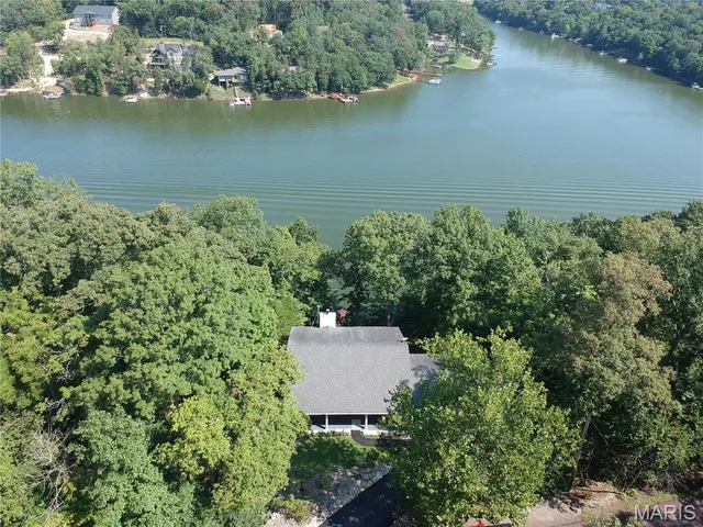 $525,000 | 1509 Lake Sherwood Drive, Marthasville, MO 63357