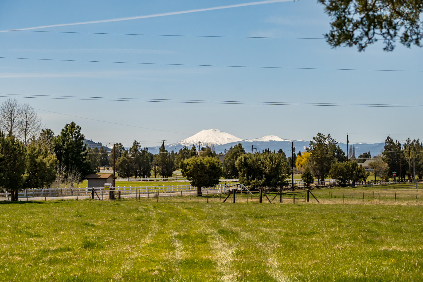 22070 Erickson Road Bend, OR 97701 - Photo 5 of 37 JH5_9208