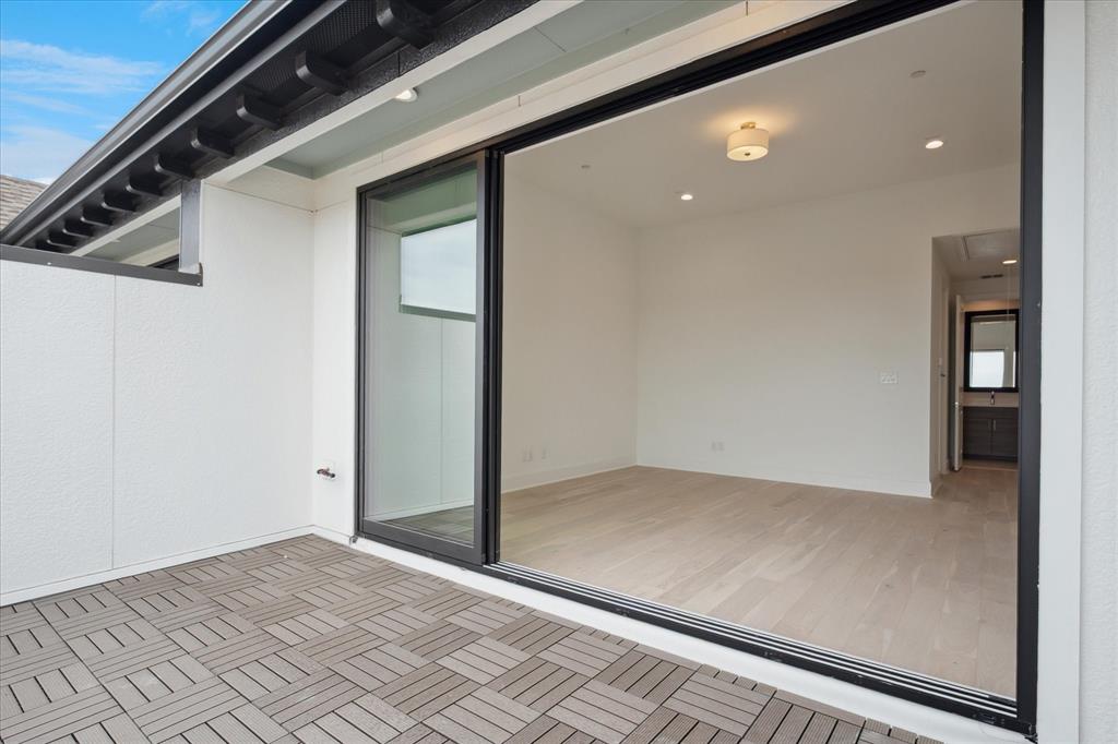 4066 Oak Circle Addison, TX 75001 - Photo 15 of 30