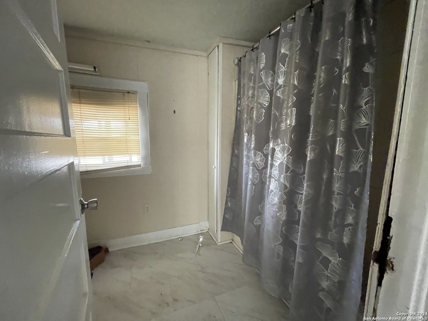 4235 Mickey Road San Antonio, TX 78223 - Photo 7 of 15