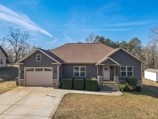 $380,000 | 276 Millwood Lane, Wellford, SC 29385