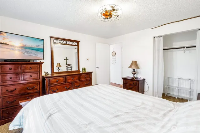 $349,999 | 326 West 8th Street, Warden, WA 98857