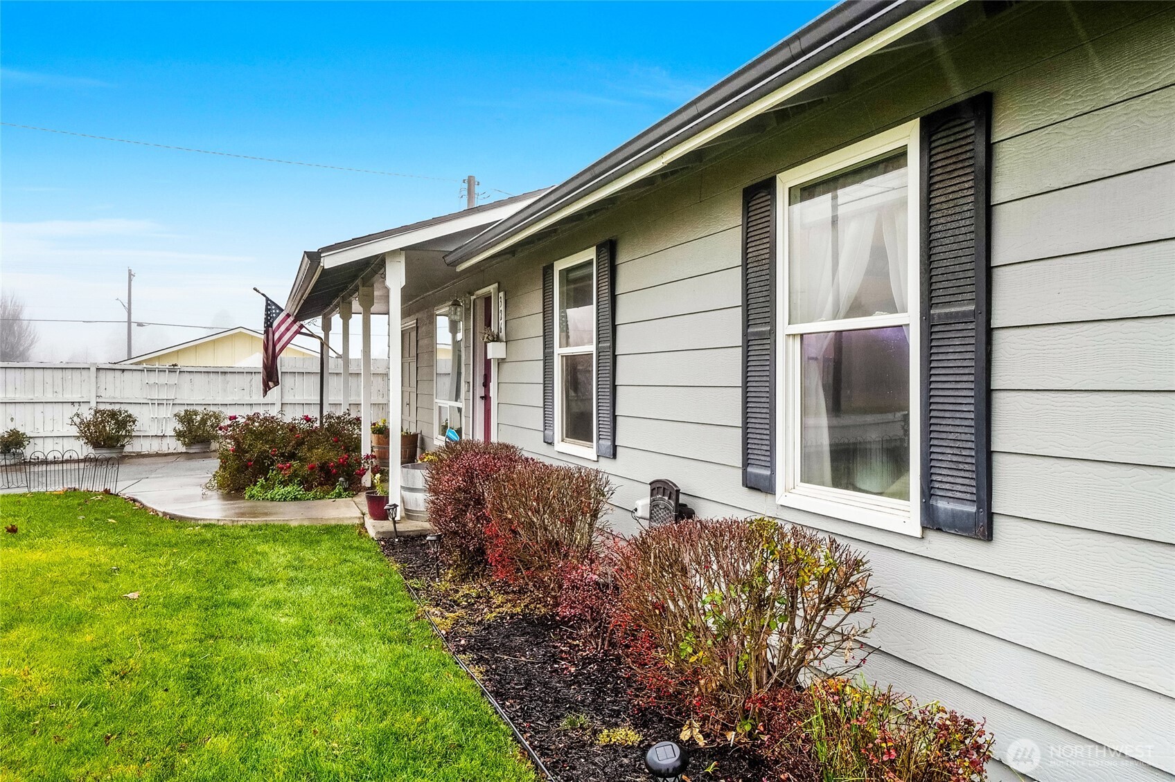 326 West 8th Street Warden, WA 98857 - Photo 3 of 28