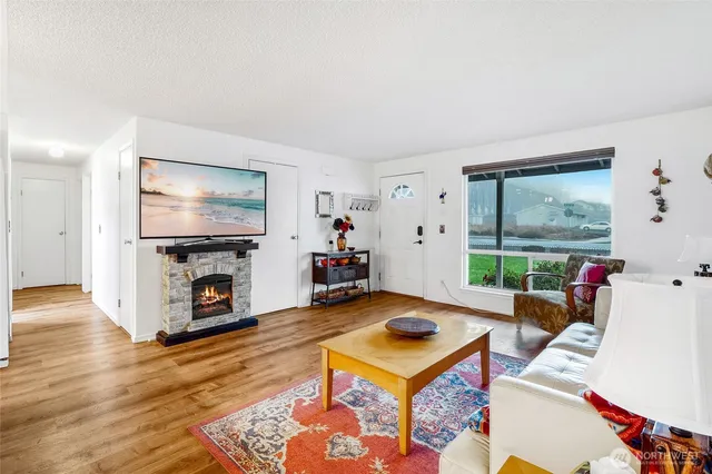 $349,999 | 326 West 8th Street, Warden, WA 98857