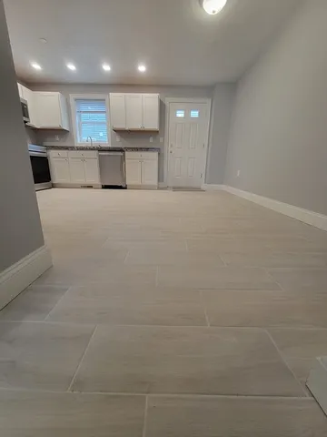 $3,500 | 53 Arlington Street, Unit 4, Brockton, MA 02301