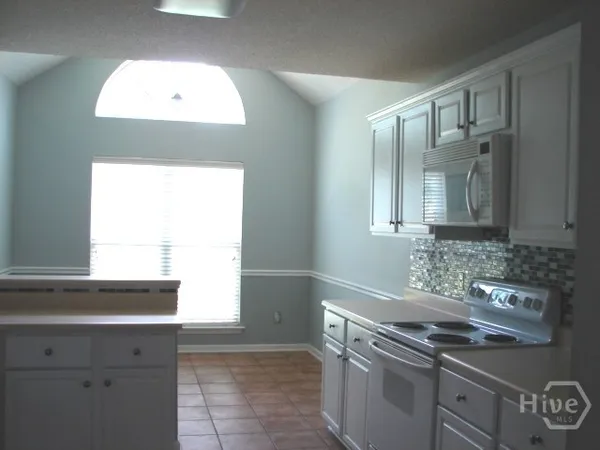 $2,400 | 225 Stephanie Avenue, Rincon, GA 31326