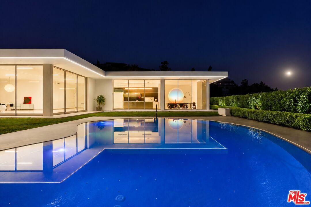 1029 Wallace Ridge Beverly Hills, CA 90210 - Photo 25 of 32