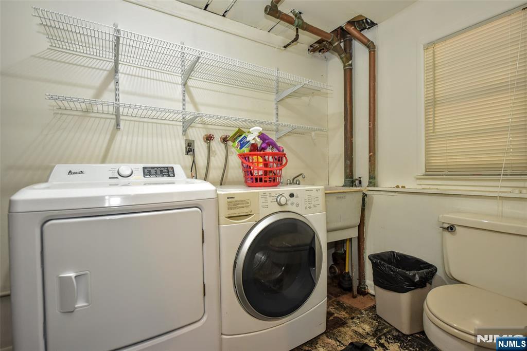 479 Goffle Road Wyckoff, NJ 07481 - Photo 23 of 34 Gallery Image 23
