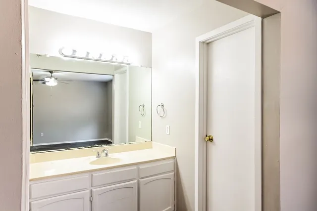 $1,490 | 2703 Wood River Road, Spring, TX 77373