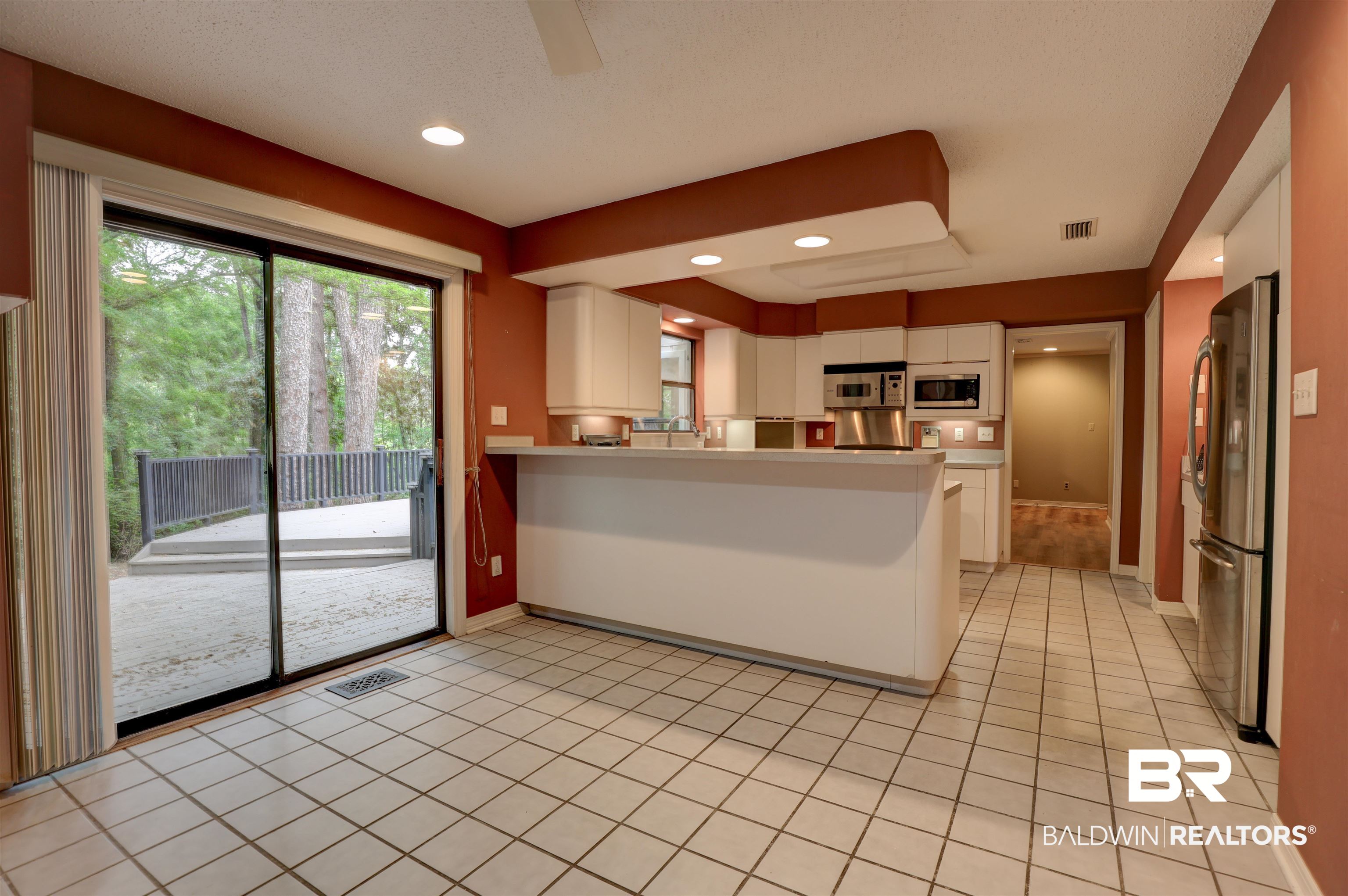 7323 Wild Oaks Road Fairhope, AL 36532 - Photo 13 of 45 Kitchen and Breakfast roo