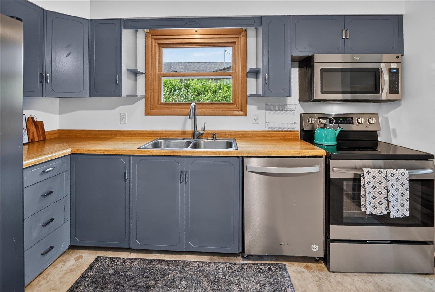 4521 Jade Lane Madison, WI 53714 - Photo 10 of 45