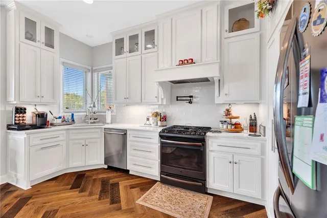 $679,000 | 281 South Singletree Street, Olathe, KS 66061