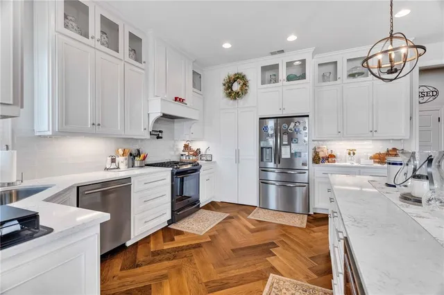 $679,000 | 281 South Singletree Street, Olathe, KS 66061