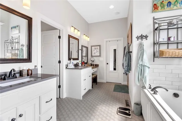 $679,000 | 281 South Singletree Street, Olathe, KS 66061