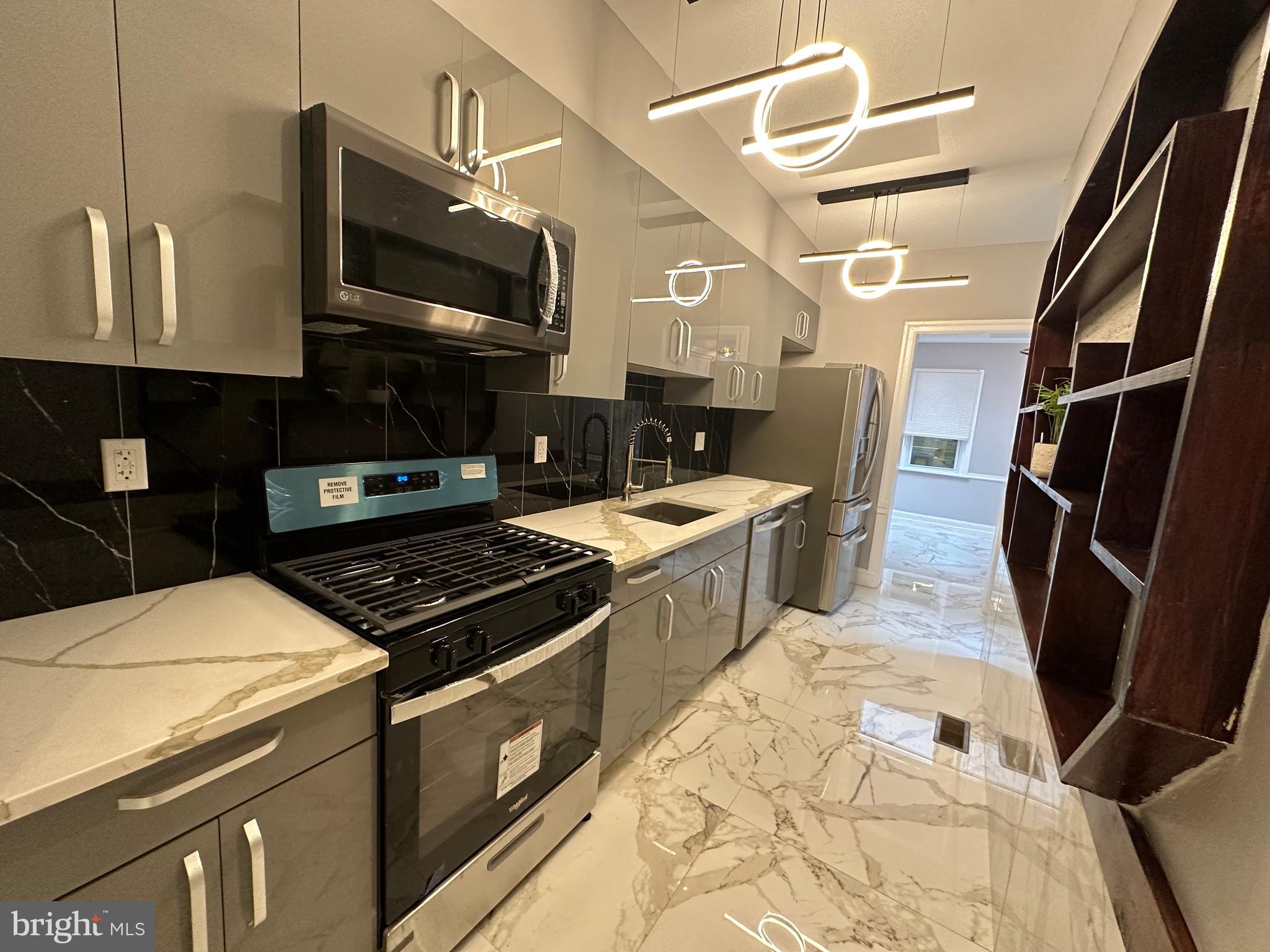 311 Gaskill Street Philadelphia, PA 19147 - Photo 11 of 48