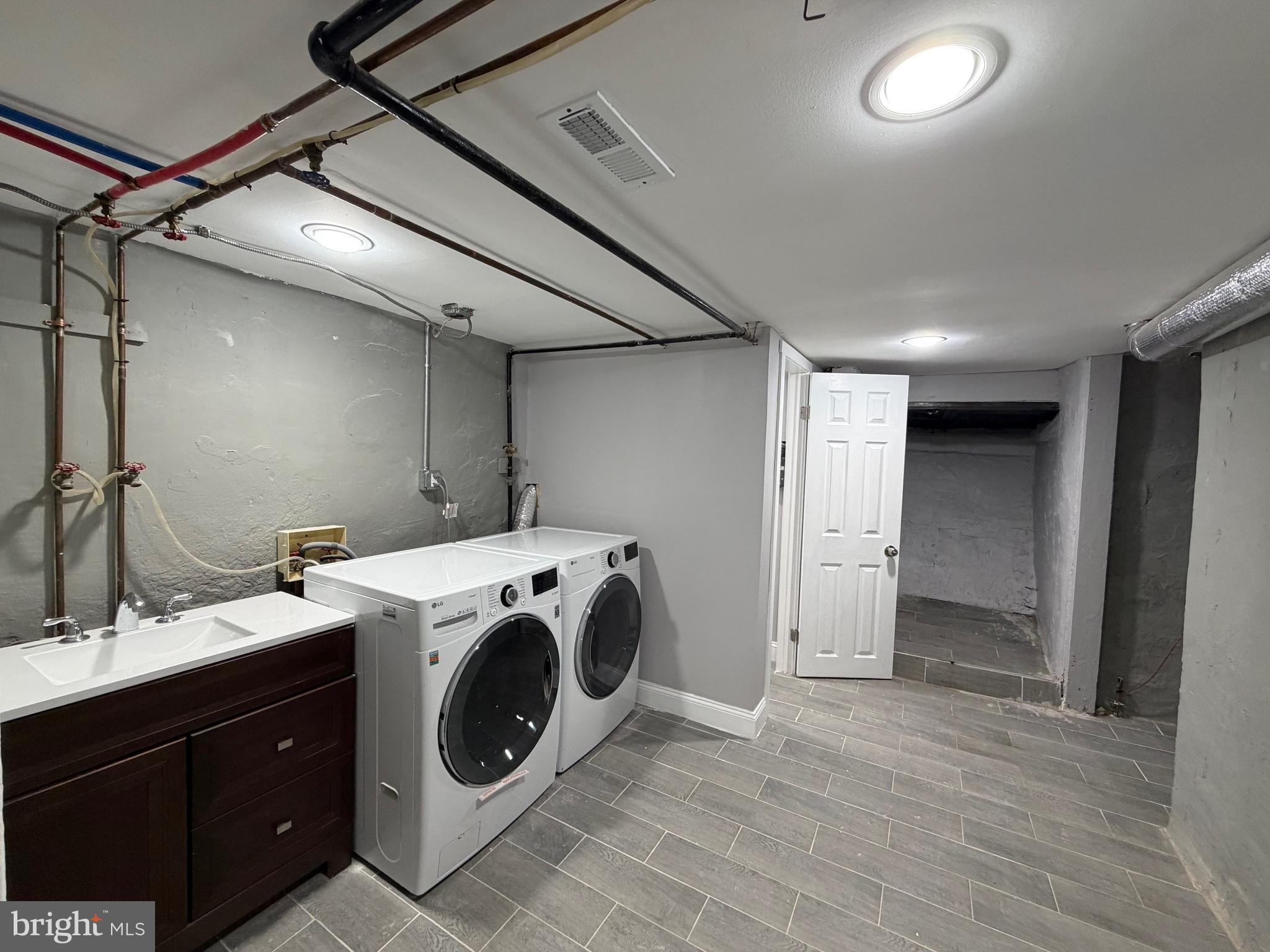 311 Gaskill Street Philadelphia, PA 19147 - Photo 41 of 48