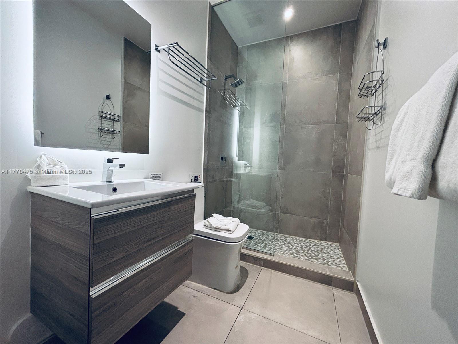 239 Southwest 9th Street, Unit 405 Miami, FL 33130 - Photo 6 of 13